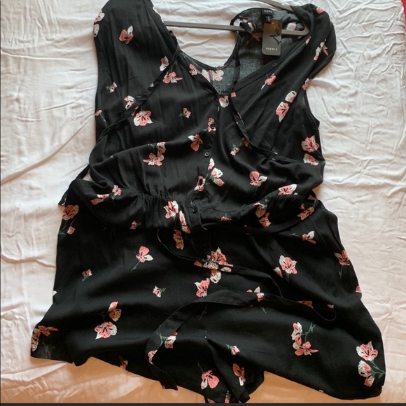torrid Pants - NWT Torrid romper. Size 2 (2X)